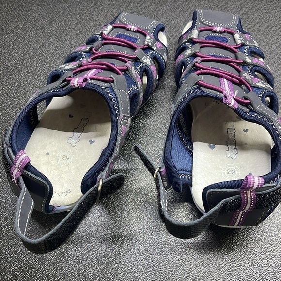 Apakowa Kids Girl Soft Sole Closed Toe Sandals SIZE 29 - Picture 12 of 13